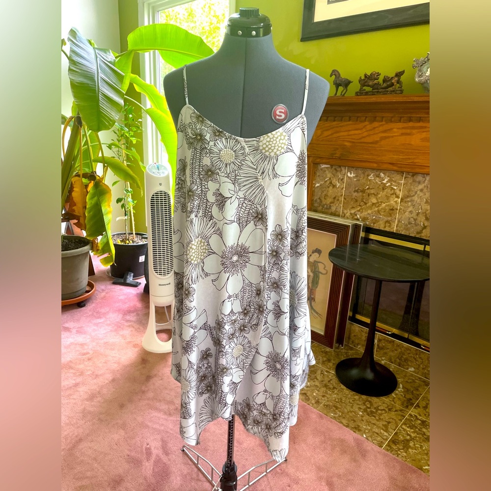 Size S BCBG Floral Dress